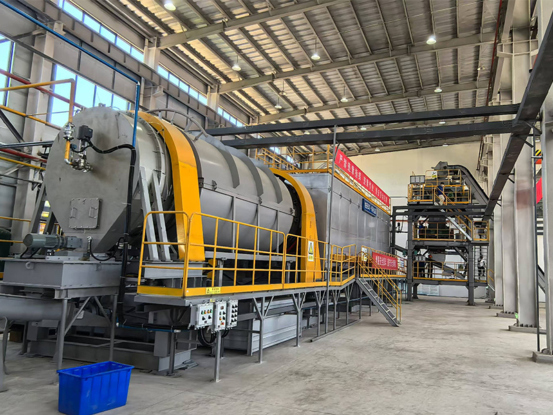 锂电池破碎设备、锂电池破碎生产线客户安装现场